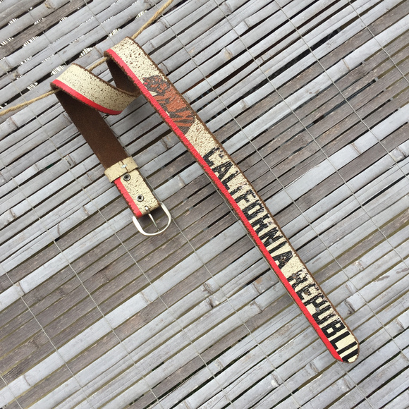 Urban Outfitters Accessories - VINTAGE . URBAN OUTFITTERS . CALIFORNIA BEAR BELT